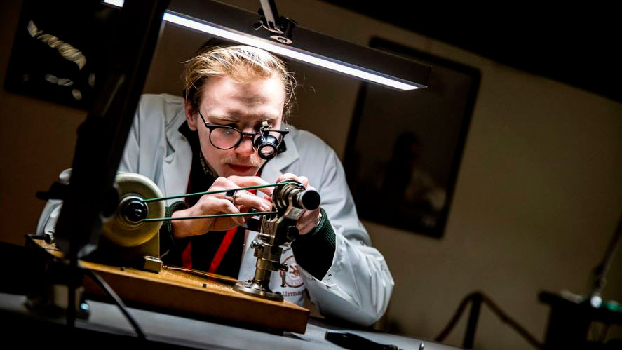 Billede til nyheden Besøg urmagerne på DM i Skills i Roskilde.